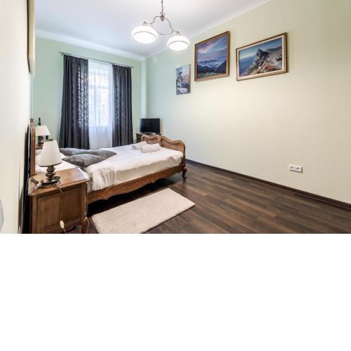 Modern Chaikovskogo Apartment