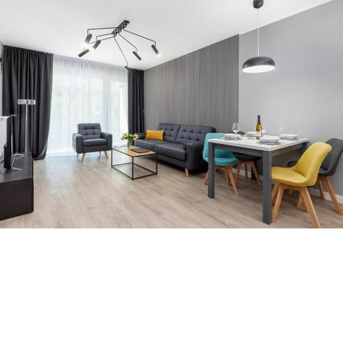 Modern City Center Apartments by Noclegi Renters
