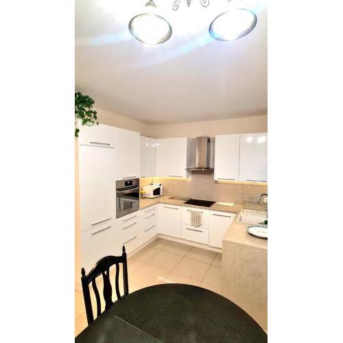 Modern & cozy house with 3 bed rooms and garden