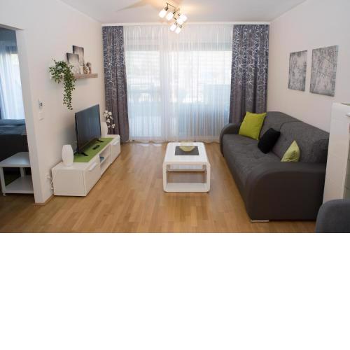Modern Danube Apartment Vienna