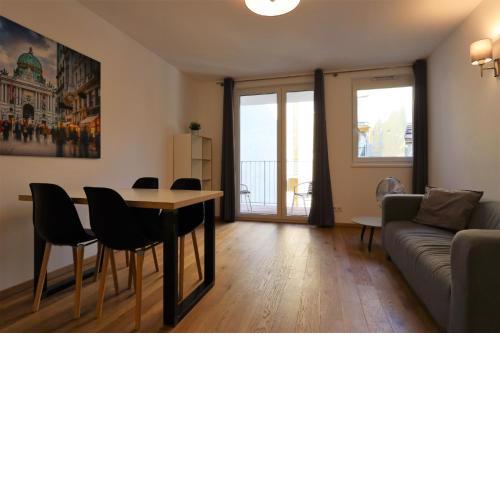 Modern Family and Group-Apartment with balkony