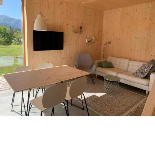 Modern & Homely Nature-Apartemt