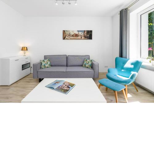 Modern One Bedroom Apartment in Poznań by Noclegi Renters