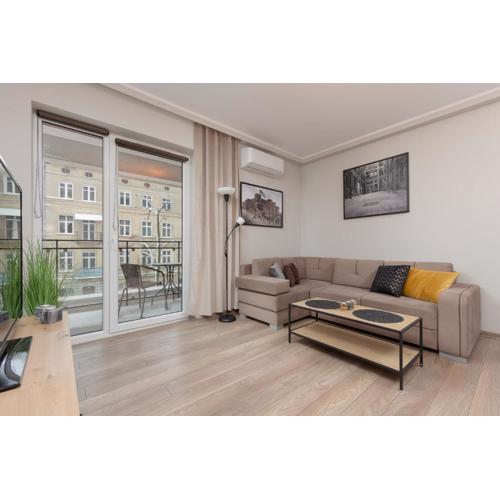 Modern One Bedroom Apartment with Parking in Łódź by Renters Prestige