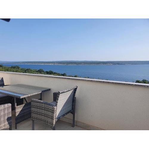 Modern Seeview Apartment Maslenica with Free WIFI, Free PARKING, 300m from Beach