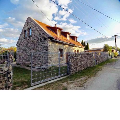 Modern stone house in Balatonfüred with jacuzzi
