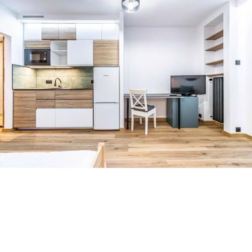 Modern Studio close to the Metro