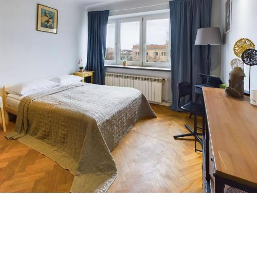 Modern Studio for Remote Work in the Centre of Warsaw by Noclegi Renters