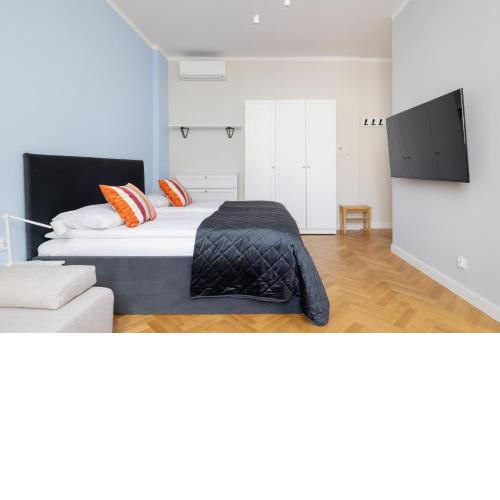Modern Studio Kazimierz for 4 Guests only 1 km to Wawel Castle by Noclegi Renters