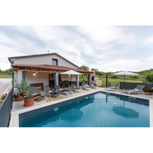 Modern villa Bibali Istra with pool in Buje
