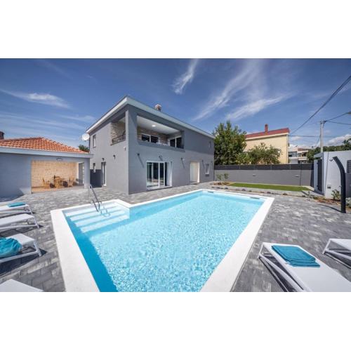 Modern villa Danica with pool in Zadar