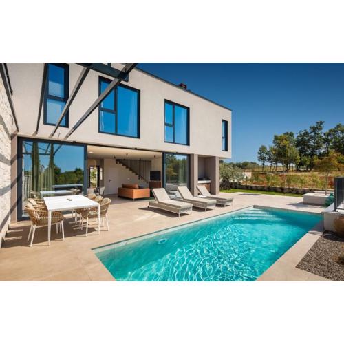 Modern villa Tia II with outdoor pool in Porec