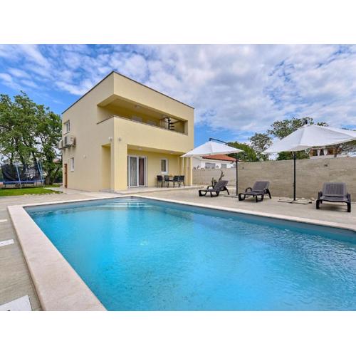 Modern villa with private hydromassage pool