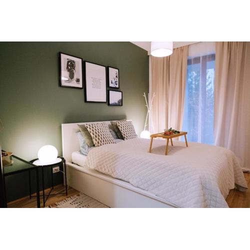 Modern Żoliborz Lux apartment near City Center with Parking and Garden