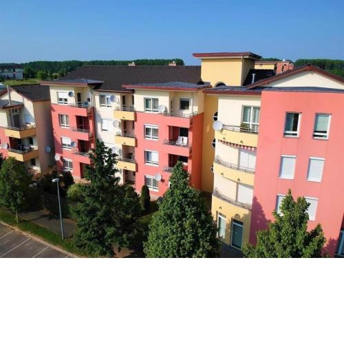 Moderne Ferienwohnung in Bükfürd mit Gepflegtem Garten