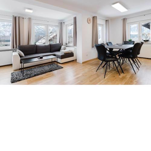 Moderne Ferienwohnung mit Bergblick