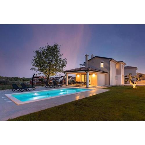 Moderne Villa Stefany Mit Pool Und Panoramablick