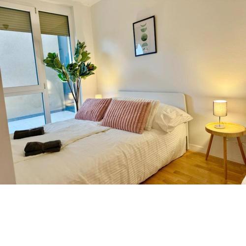 Moderne Wohnung mit Balkon - Nähe Shopping City Süd