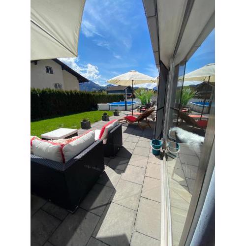 Modernes Alpenapartment mit Sauna Wintergarten und Pool