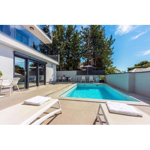 Modernes Apartment 500 Meter zum Sandstrand