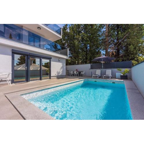 Modernes Apartment mit Meerblick, 500 Meter Strand