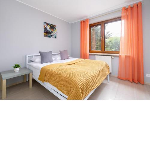 Mondrian Cracow - 2 Bedroom Apartment for Home Office by Noclegi Renters