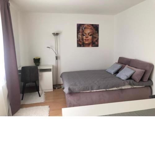 Monro Apartment
