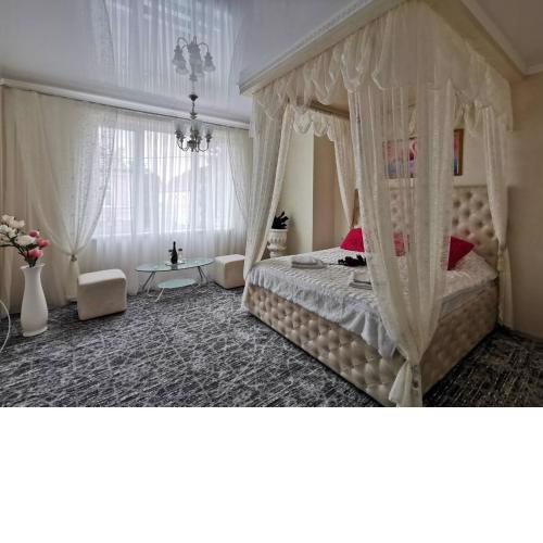 Monte-Kristo Hotel