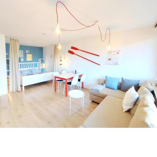 MOOKI Beach Apartment