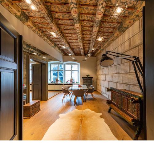 Mostecka Apartment