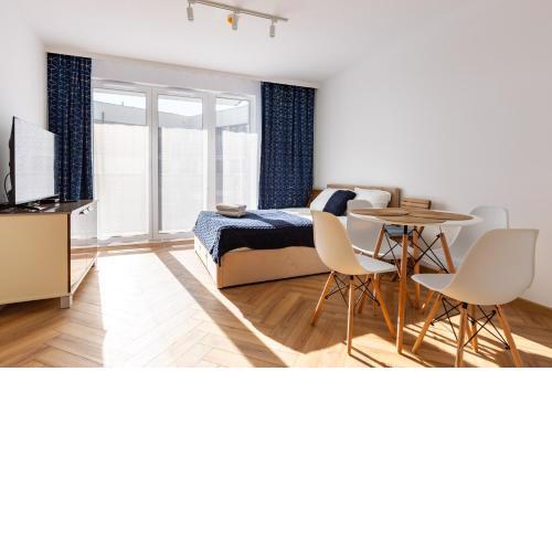 Mostek Sapphire Navy Studio