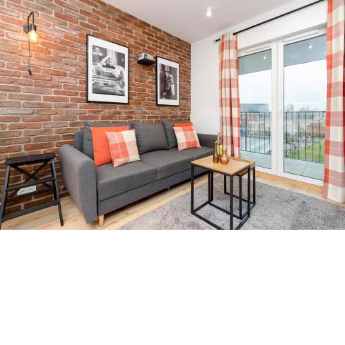 Movie Jacuzzi Apartment at the Main Station by Noclegi Renters