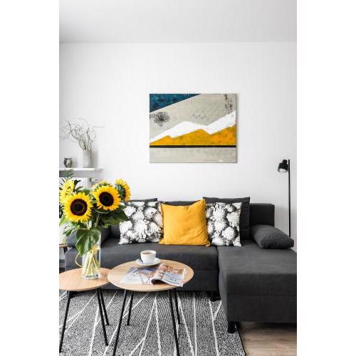 M&R Apartament Airport&Business Premium Komputerowa - underground garage - free WiFi - Netflix - self check-in - 5 min from Chopin Airport