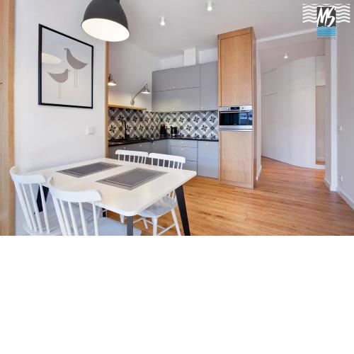 MS Apartments Top Center II