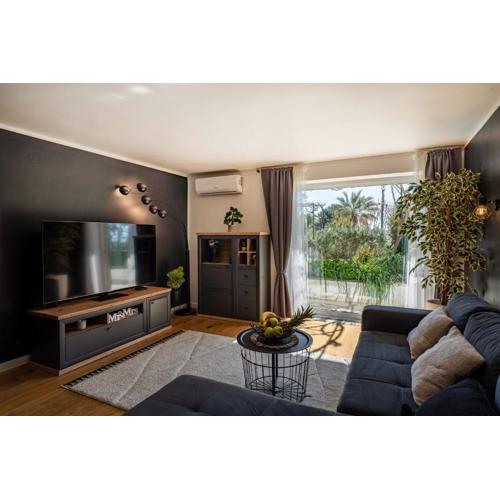 MY DALMATIA - Beach Apartment 74 with private garage