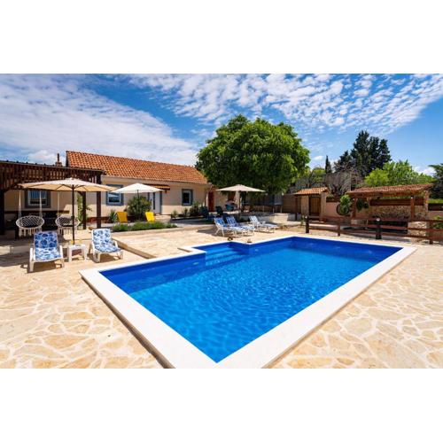 MY DALMATIA - Holiday home Burgija with private swimming pool