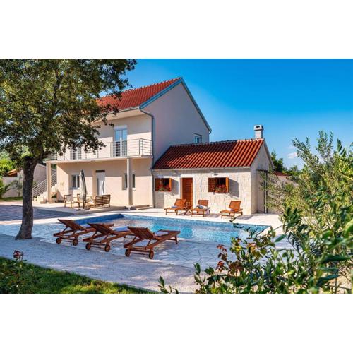 MY DALMATIA - Holiday home Zara with private swimming pool