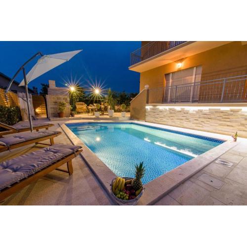 MY DALMATIA - Superior Apartment Zadar with shared pool
