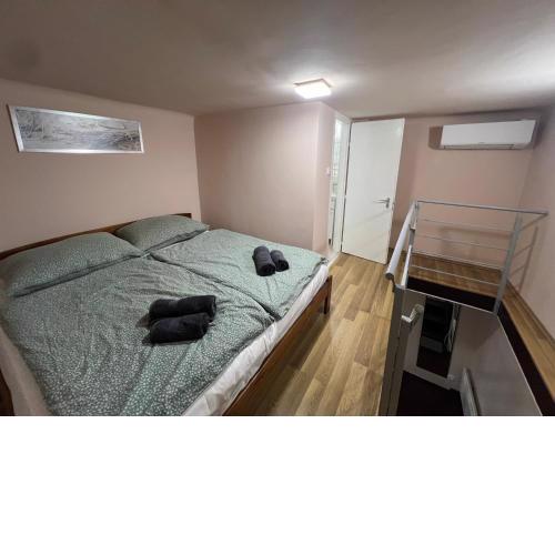 N49 Central Apartment