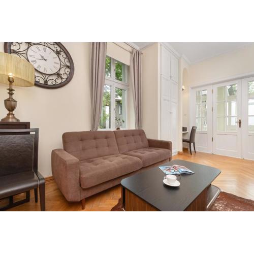 Nadmorski Apartament z Parkingiem i Ogrodem Blisko Molo w Sopocie by Rent like home