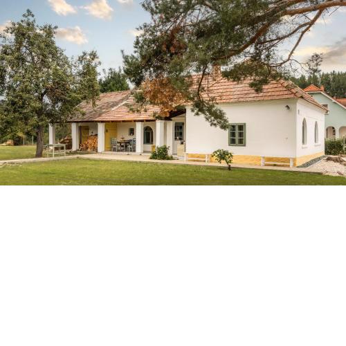 Nálunk, vidéken - Cottage 54
