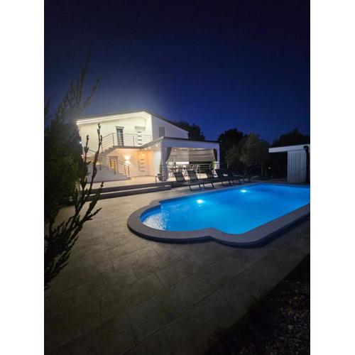 Naturia Holiday House