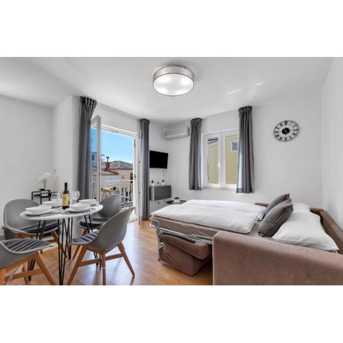 Near The Beach Luxury Apt Matteo