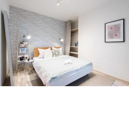 Neat Cozy Old Town Retreat w Queen Bed
