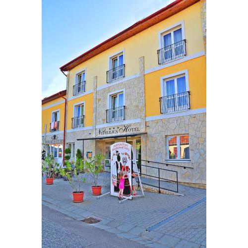 Nefelejcs Hotel