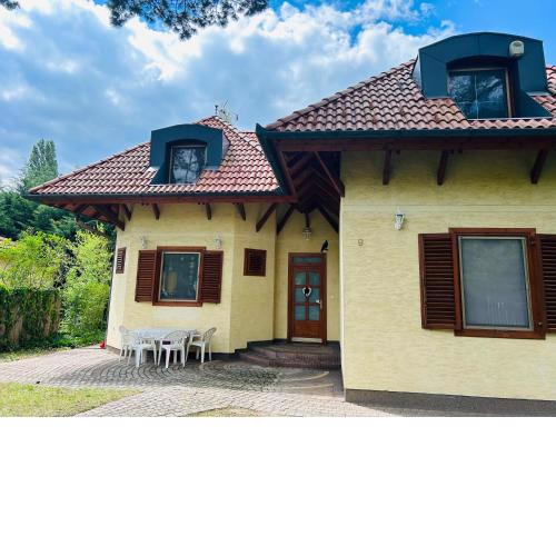 Nefelejts Deluxe Home
