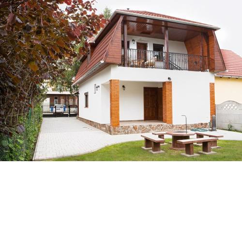 Négy évszak apartmanház
