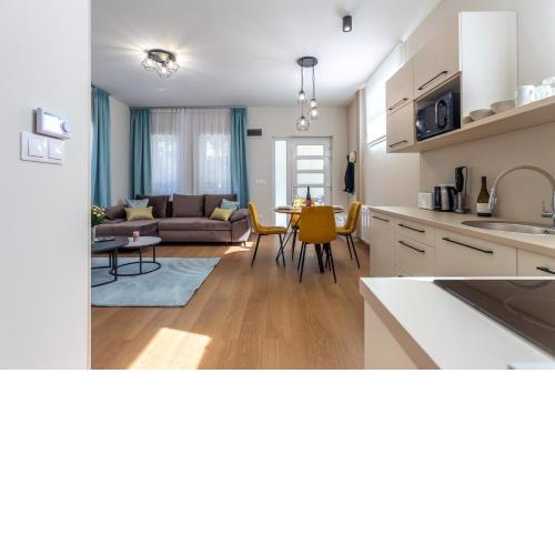 Nemes Apartment The Great - Petite - Happy Rentals