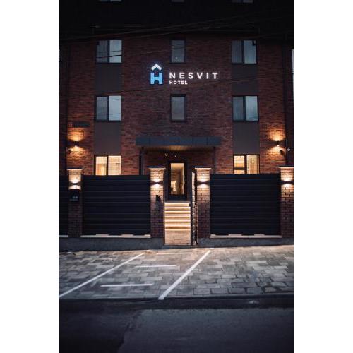 Nesvit Hotel