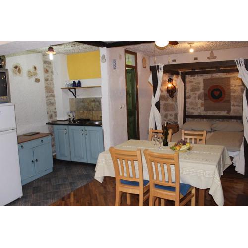 Nette Wohnung In Betina Mit Terrasse Und Whirlpool